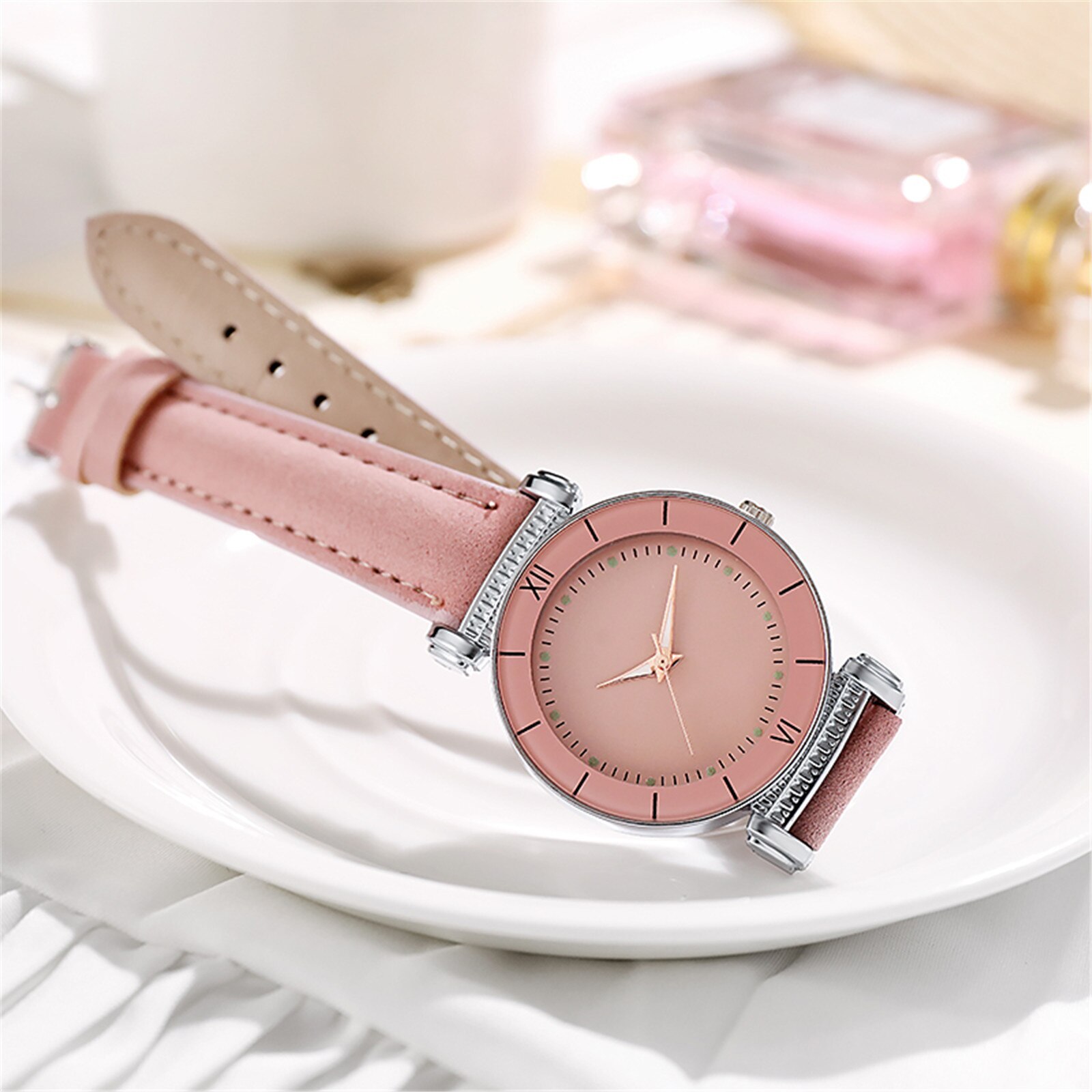 Sleek Minimalist Dial Wristwatches For Women Leather Ladies Watches Luxury Wrist Watch Relojes De Mujer Montre Femme Wristwatch
