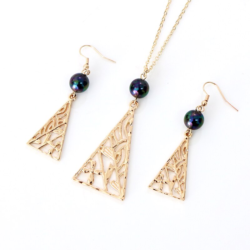 Dites bonjour polynésien hawaïen Samoa Marshall perle de verre Mauna Kea Tribal creux Triangle collier boucles d'oreilles ensemble de bijoux: Default Title