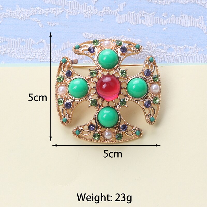 Jahrgang-barockbrosche mit grüner perle, edelsteinausschnitt, geometrisches rechteck, kragenbrosche, damenschmuck