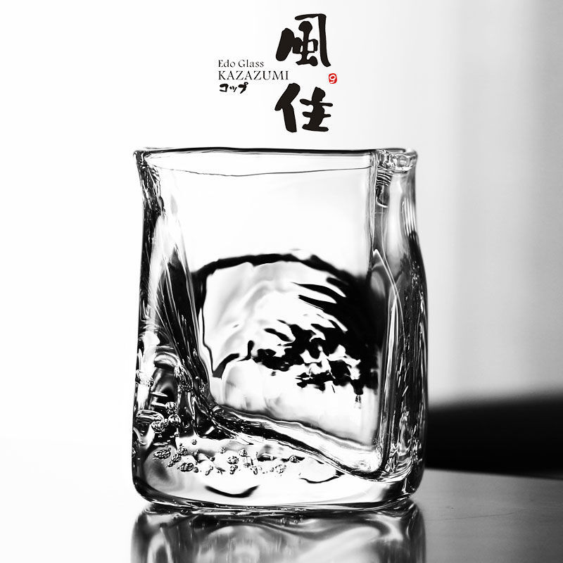 Handgjord japansk whiskykonstverk vinkopp vindhållande slumpmässig modellering whiskyglas edo kazazumi