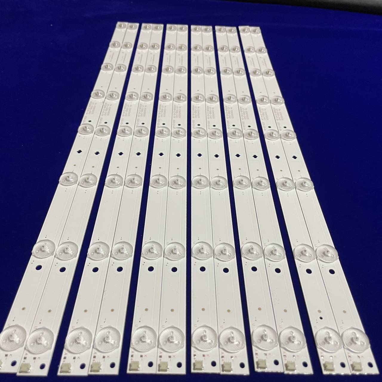 12PCS LED Backlight HK55D08-ZC14C-04 for WD55UH4530 Sceptre U550CV-UMC8A1IV58AA.6501L566000020 2301055F700170 JS-RD81366AN-7001