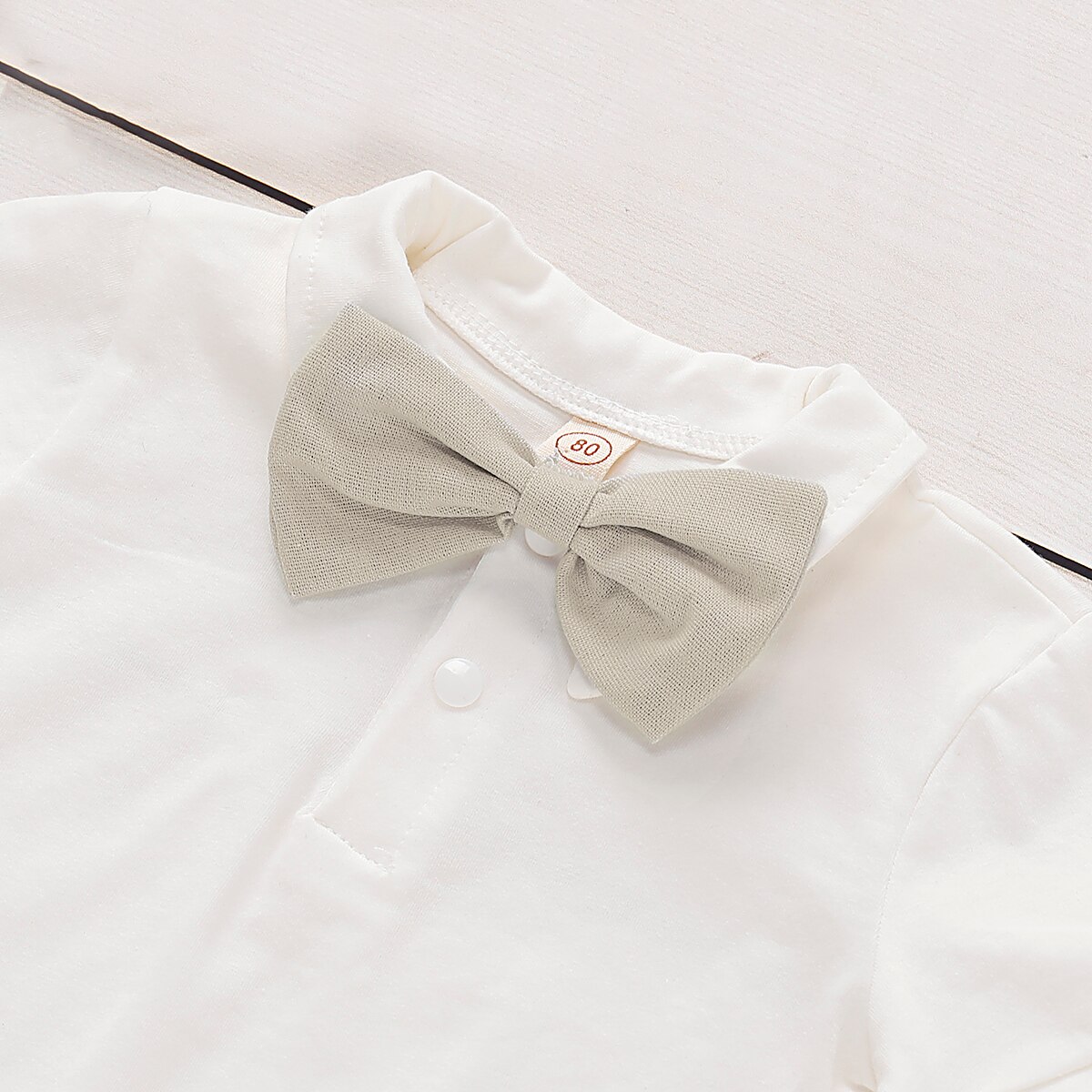 Conjunto de fotografía para recién nacido, Blanco sólido de manga corta, camiseta Beige con pajarita, ropa de verano para niños pequeños