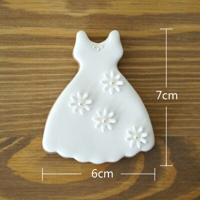 Simulated frosting biscuits Fondant biscuits Wedding theme LOVE cookies Photography props Home softcover: Milky White