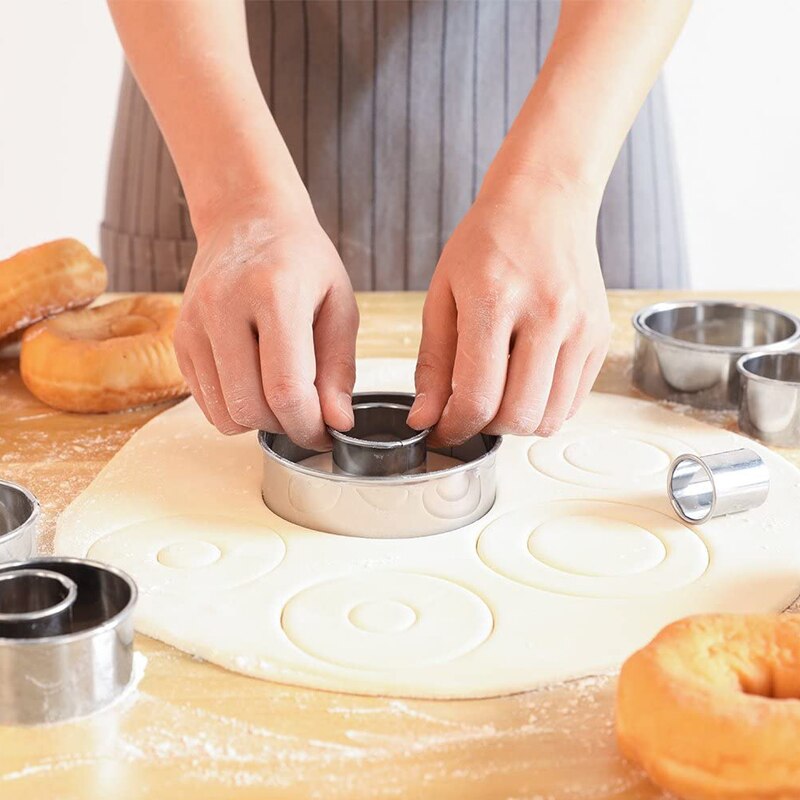12PCS Round Cookie Biscuit Cutter Set Circle Pastry Cutters for Donut and Scone Stainless Steel Metal Ring Baking Molds
