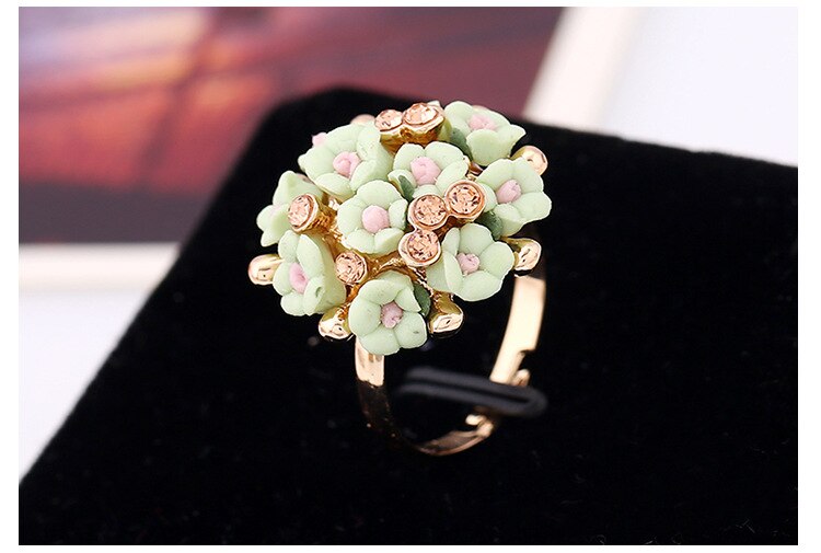QCOOLJLY Luxe Bloeiende Bloem Vrouwen Engagement Sieraden Kristal Vrouwelijke Bruiloft Vinger Bloem Ringen: green