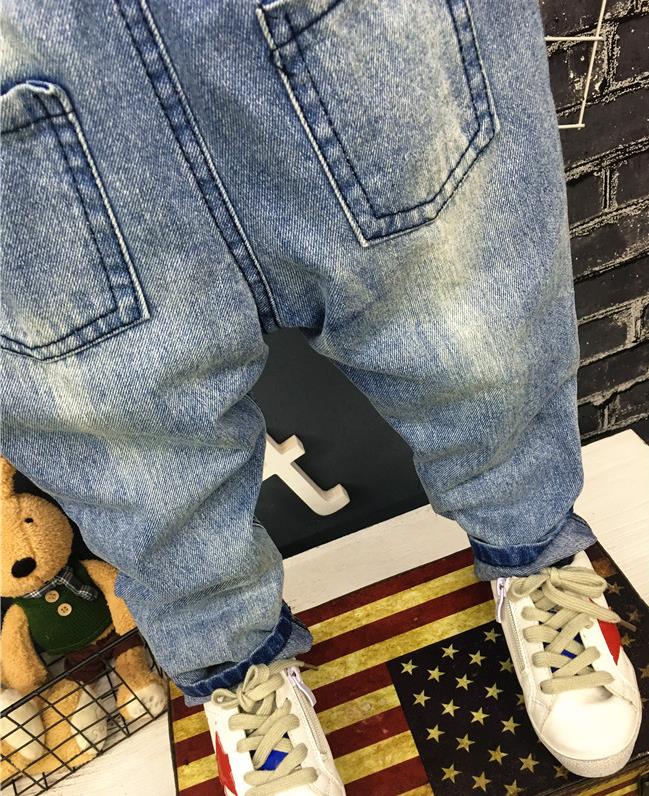 Pantalones vaqueros rasgados para niños, niños y niñas con el mismo patrón de letras, jeans de adecuados para niños de 2 a 7 años