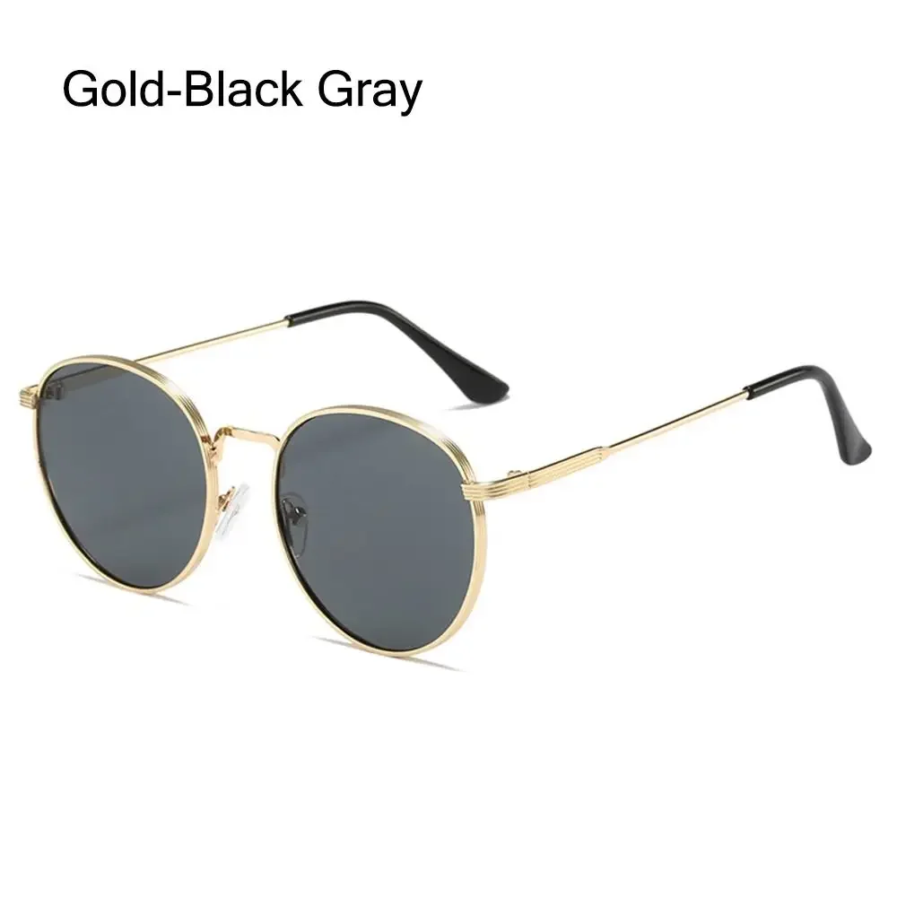 Gafas de sol redondas con protección UV para hombre y mujer, lentes de sol con montura de Metal, Estilo Vintage, accesorios de calle a la para verano: Rojo