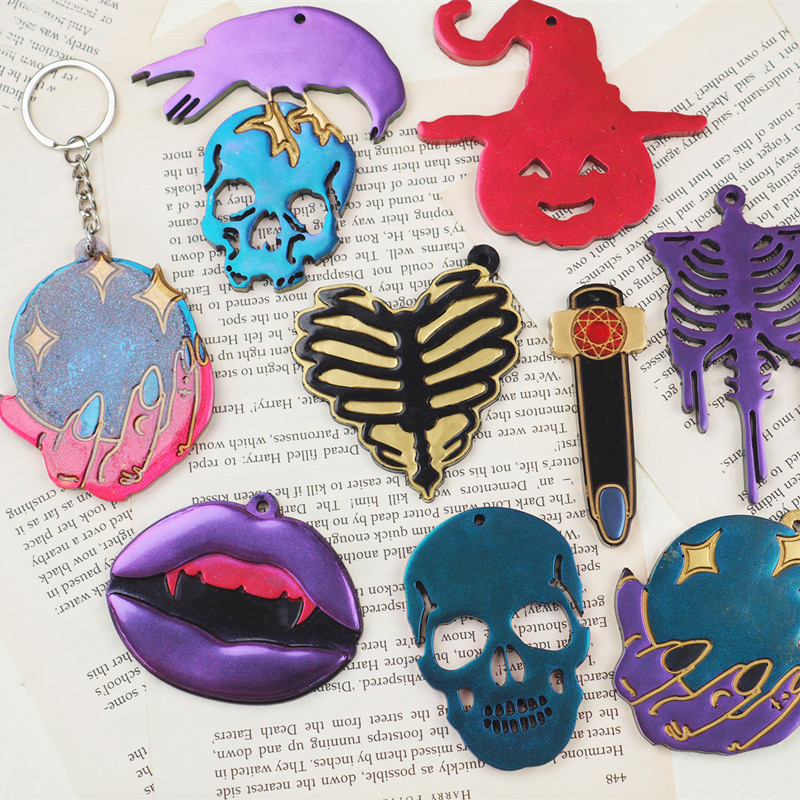 1pcs Halloween Keychain Molds Skull Resin Silicone Mold DIY Skeleton Necklace Pendant Crafts Polymer Clay Mold for Epoxy Resin