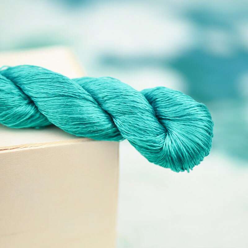 silk embroidery thread / 100% silk thread /hand embroidery embroider cross stitch/ viridity/8 gradient colors: 4