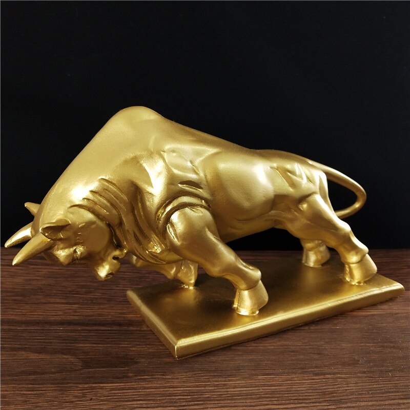Gold Bull Statue Ornament Wall Street Cattle Sculpture Statue Charging Stock Market Resin Mascot Home Office Decoration