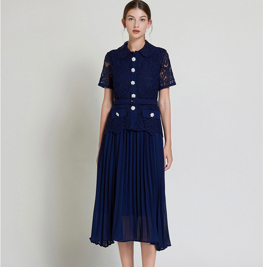 Conjunto oco de duas peças para mulheres, camisa bordada com colarinho de boneca, terno de saia midi plissada, cinto bordado, blusa com renda, passarela, verão: XXL