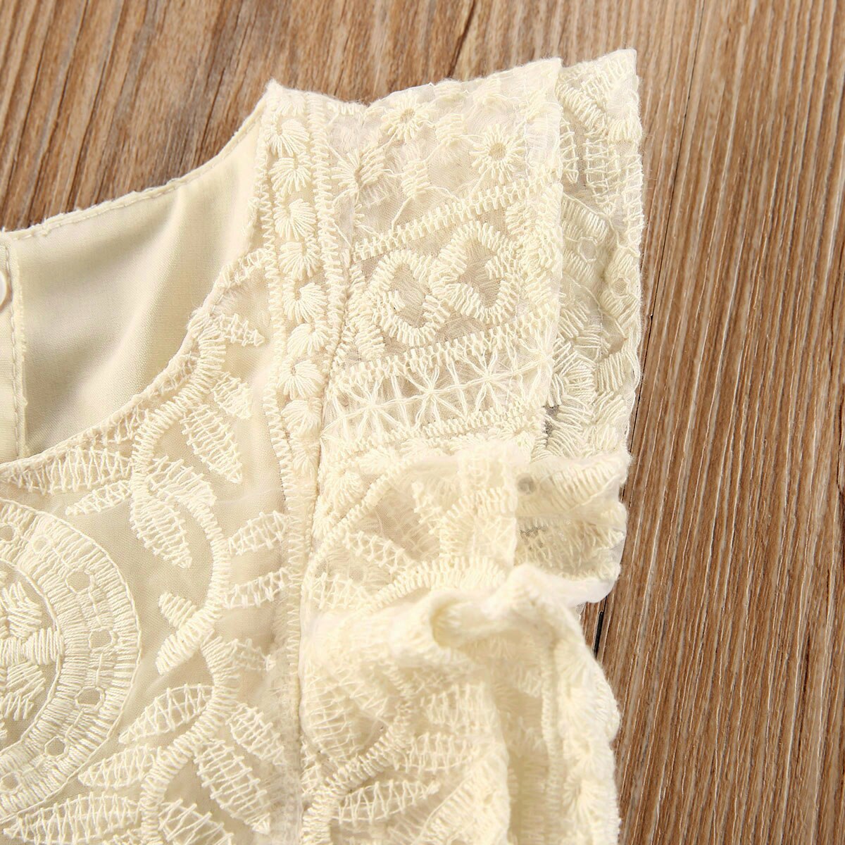 0-24M Infant Baby Girls Boys Rompers Sleeveless Ruffles Lace Flowers Lovely Jumpsuits Outfits