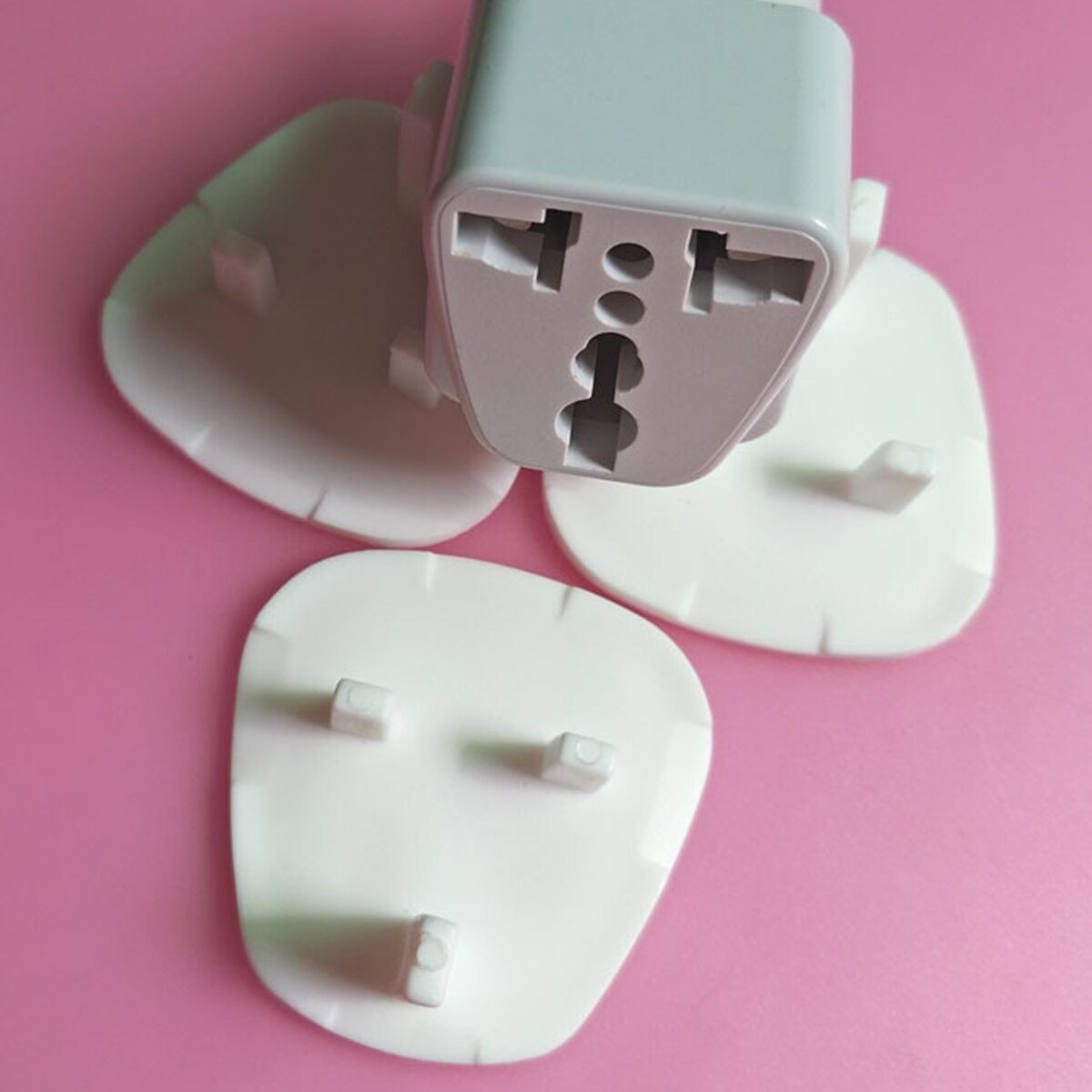 Auslauf Stecker Abdeckungen Kindersicherem Steckdose Deckt Baby Sicherheit Steckdose Kappen für 3-Stift UK Steckdosen 12 stücke