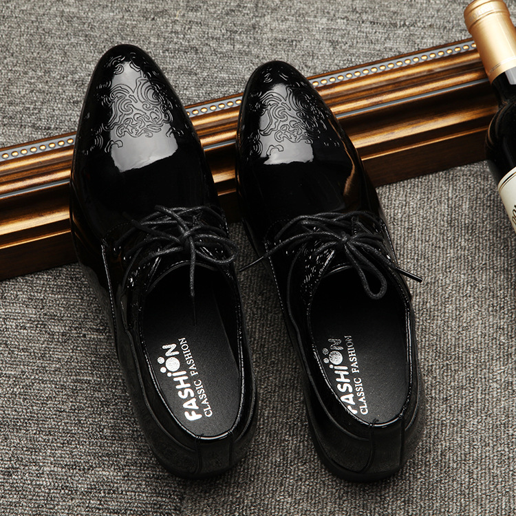 Luxury Men&#39;s Leather Shoes Italian Oxford Shoes for Men Carved Patent Leather Dress Shoe Pointed Toe Wedding Footwear