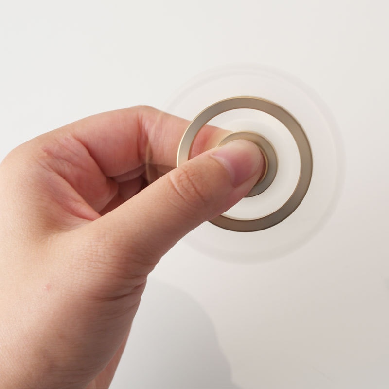 Spinner à main silencieux spirale réduite fidget en laiton pur roulement à billes toupie doigt spinner métal navire barre 2-3 minutes