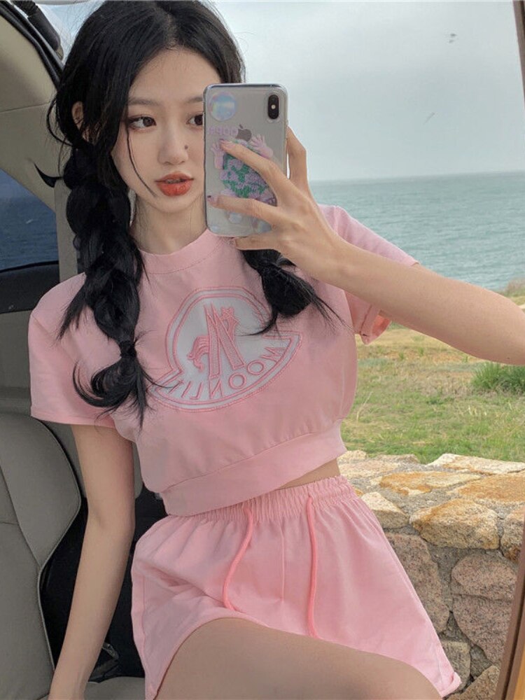 Badypczd Sports Suit Short-sleeved T-Shirt Top Wide Leg Gym Shorts 2022 Summer Women&#39;s Two Piece Workout Clothes Set