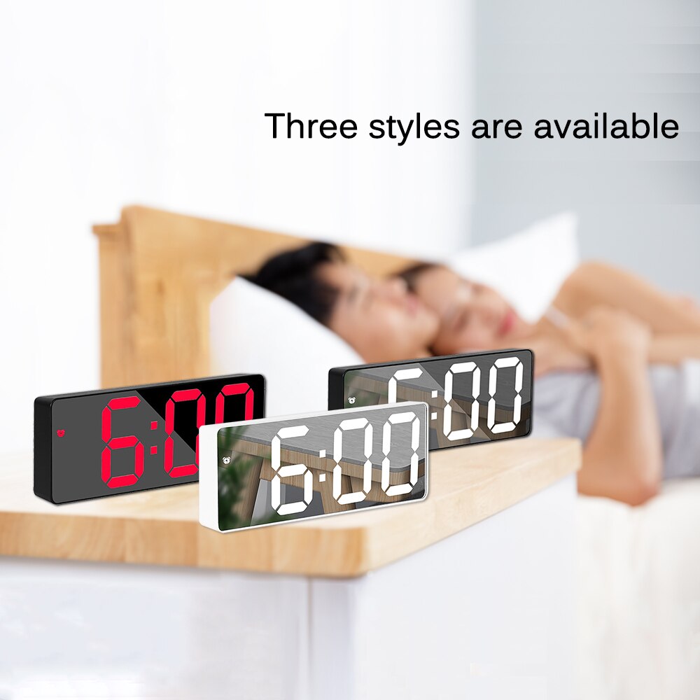 Mirrored LED Display Digital Mirror Alarm Clock Battery Plug-In Dual Purpose Alarm Clock Suitable for Bedroom Office Alarm Clock