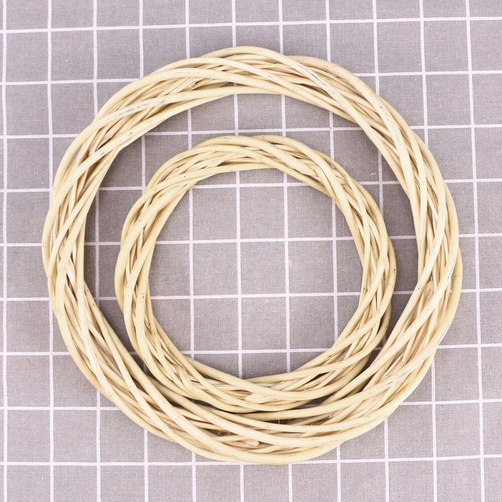 Guirlande de vigne branche de vigne couronne décorative en bois brindille pour artisanat décor porte maison (Dia 20cm noir)