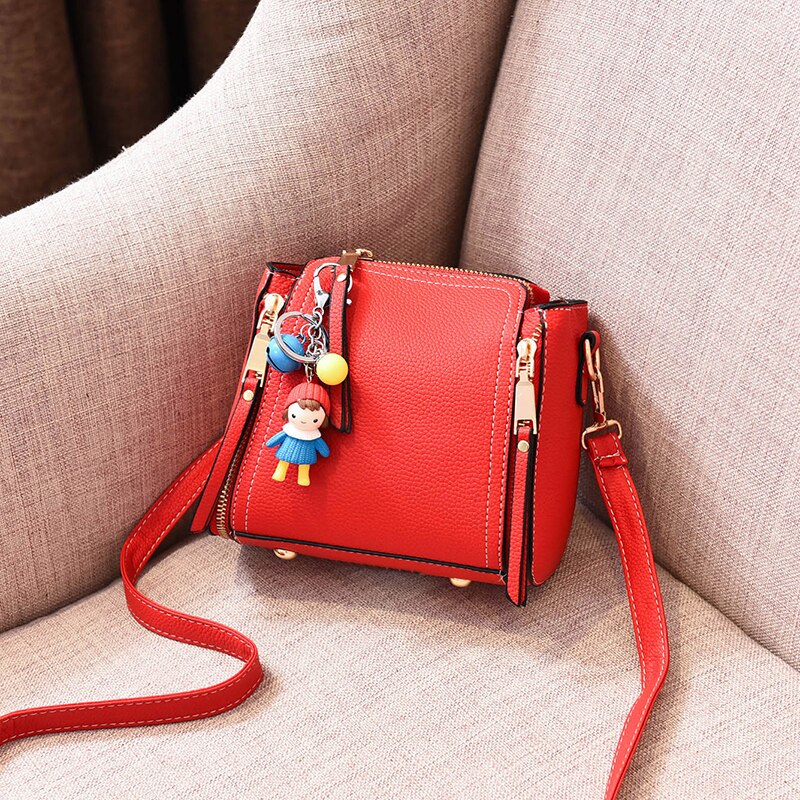 Sacs de seau de luxe femmes sac à main en cuir capacité décontracté sacs à bandoulière dames sacs à main et sacs à main avec pendentif: Asked the little red