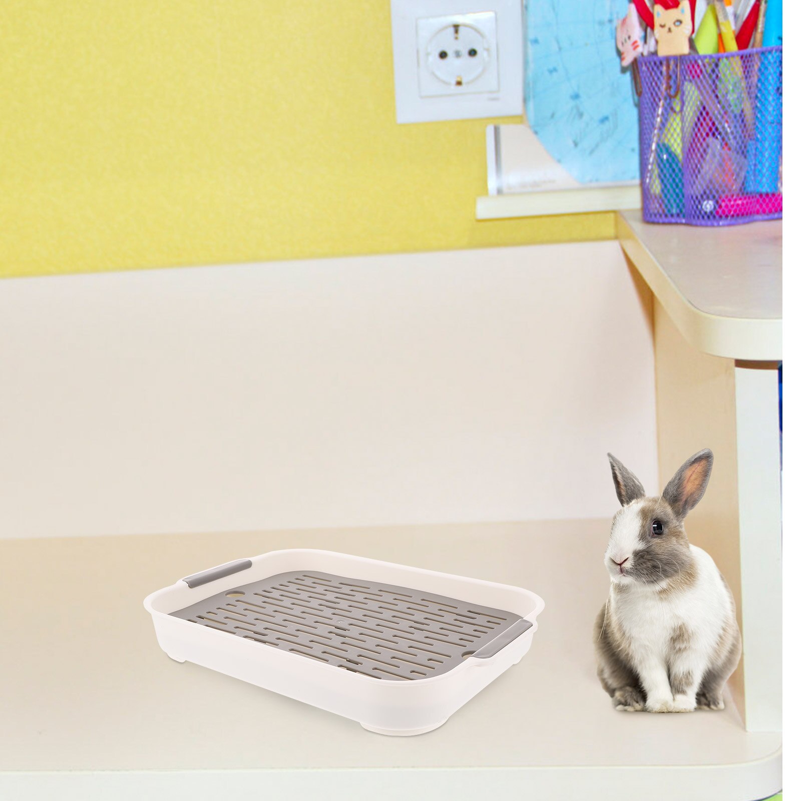 Rabbit Litter Box Plastic Pet Toilet Small Pet Cage Supply Rabbit Toilet Training Box