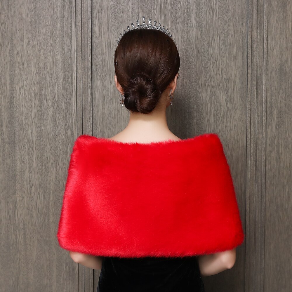 Rode Faux Fur Party Shawl Winter Warm Bridal Bolero Bruiloft Jas Bruiloft Diamanten Broche Bridal Wrap Party Cape