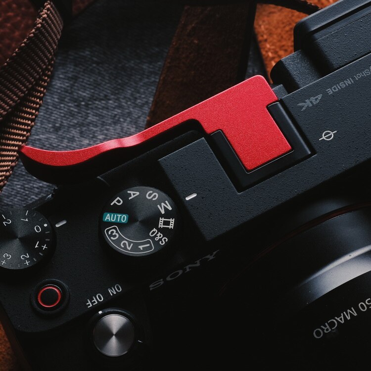 Für Sony A7C Metall Daumen Rest Finger Daumen hoch Griff Heißer Schuh Abdeckung: rot