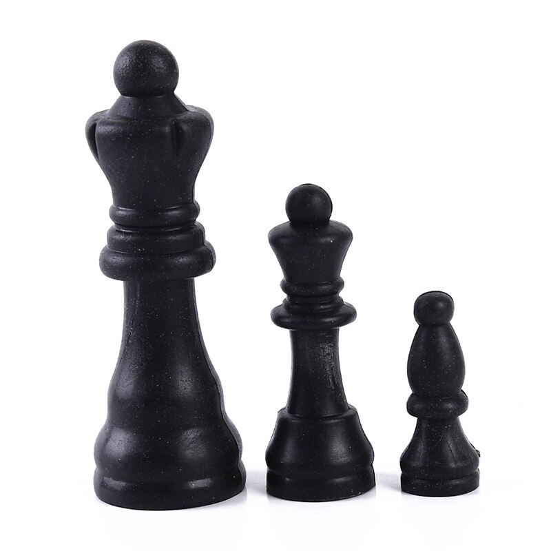 Black And White Chess Pieces Plastic Complete Chess Pieces Magnetic Chess Game Entertainment 31mm