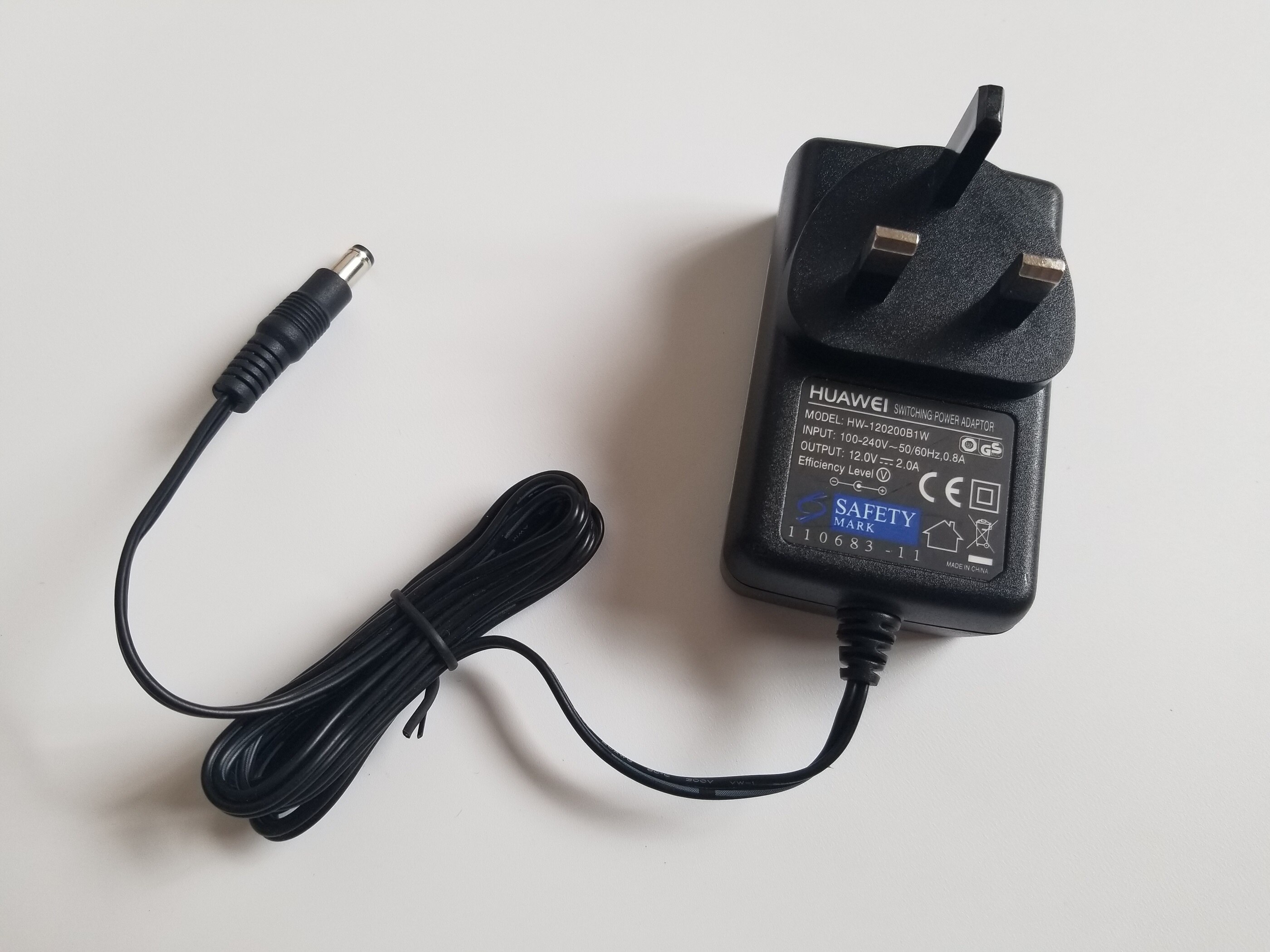 HUAWEI ADAPTER EN Plug Power Adapter OUTPUT 12V--2A