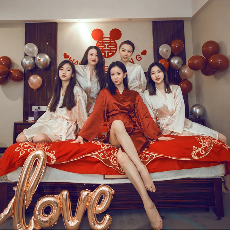 Bruid Bruidsmeisje Ochtend Kimono Badjas Jurk Borduurwerk Trouwjurk Zomer Dames Nachthemd Losse Satijnen Huiskleding