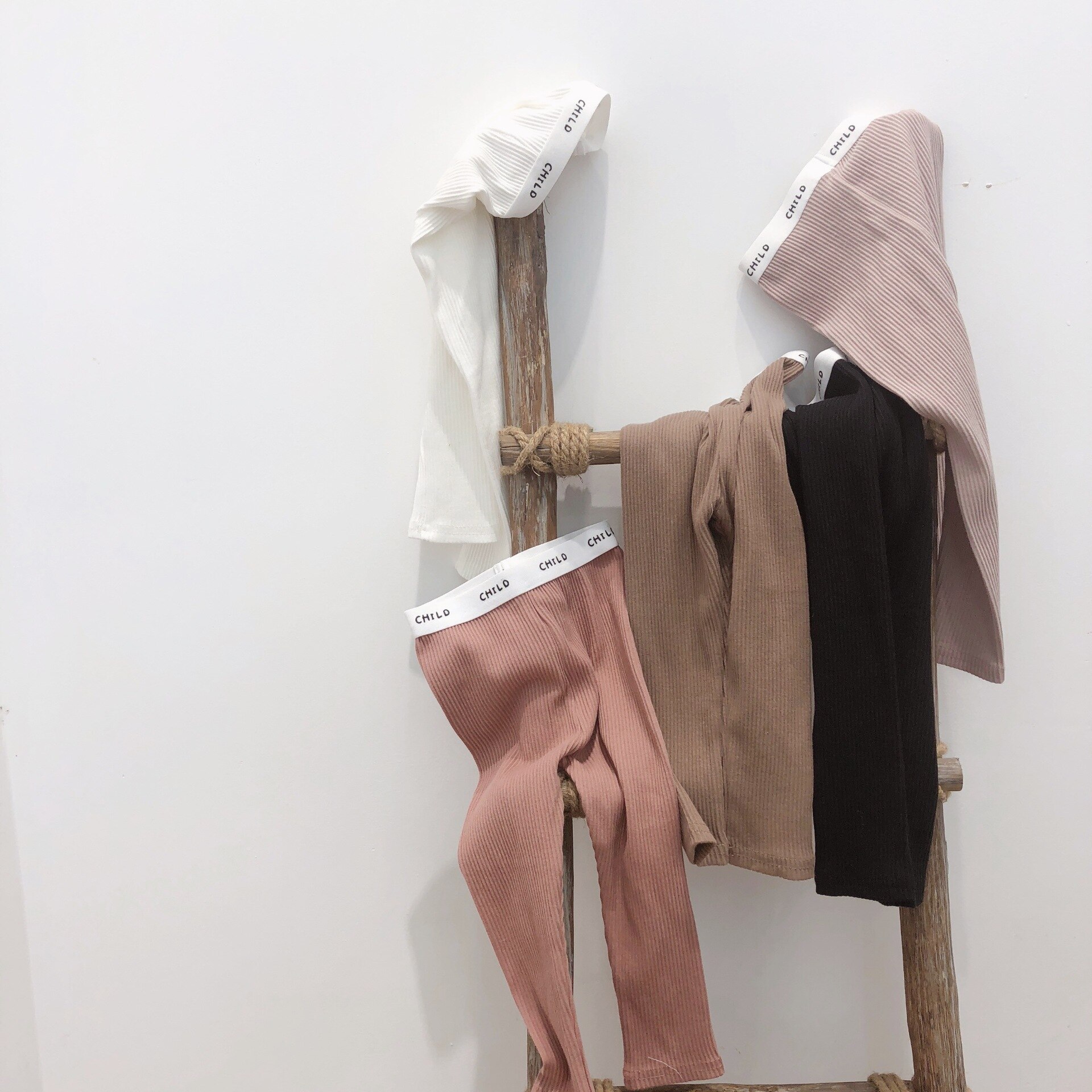 Lente jongens en meisjes snoepkleurige elastische taille gebreide broek kinderleggings broek met letter taille broek