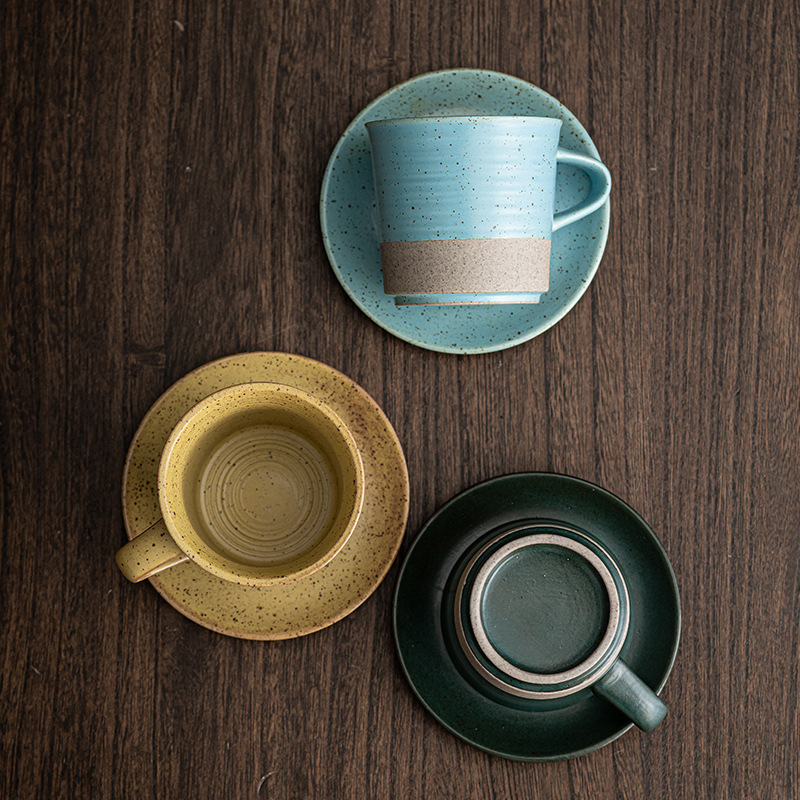Juego de tazas de café de cerámica, taza creativa hecha a mano, taza de agua de cerámica Simple, juego de platos de tazas de café Retro elaborados a mano