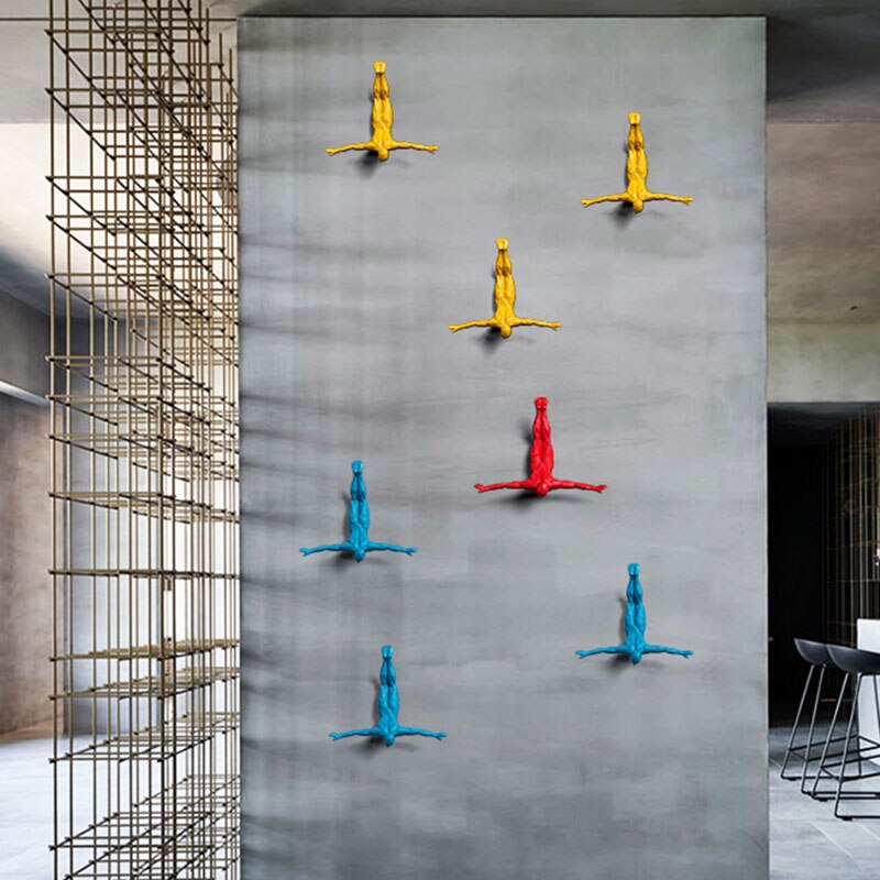 Bungee Springen Charakter nordisch Blau/gelb/verrotten Harz Zauberstab Hängen Dekoration Wohnzimmer Kreative Bunte Statue