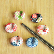 Leuke Cartoon Japanse Keramische Decoratieve Eetstokjes Houder Rack Lepel Vork Rest Keuken Servies