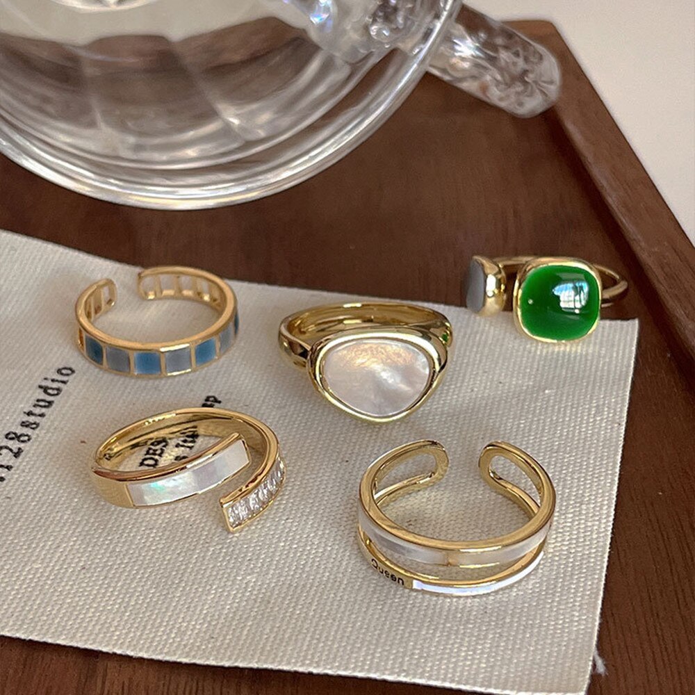 Vintage Persoonlijkheid Europa En Amerikaanse Emerald Ring Voor Vrouwen Gevoel Van Senior Gevoel S925 Koperen Ring Mode-sieraden