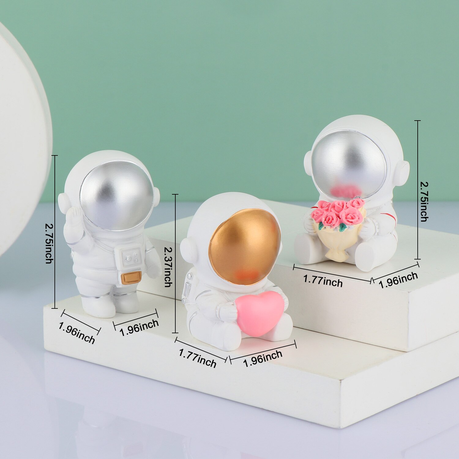 Resin Astronaut Figurines Spaceman With Moon Sculpture Decorative Miniatures Cosmonaut Statues For Man & Boyfriend