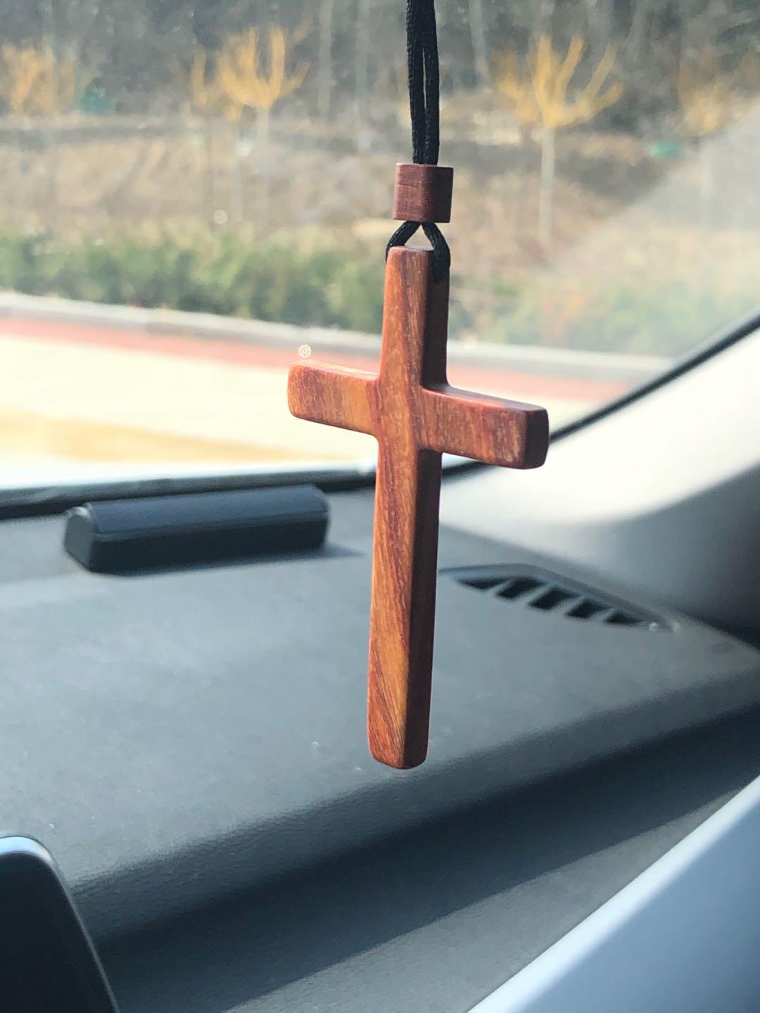 Christian Stickers 3d Auto Stickers Auto Achter Kruis Jezus Christus Katholieke Jezus Croix Kruisbeeld Crucifixo Crucifijo Religioso: red sandalwood cross