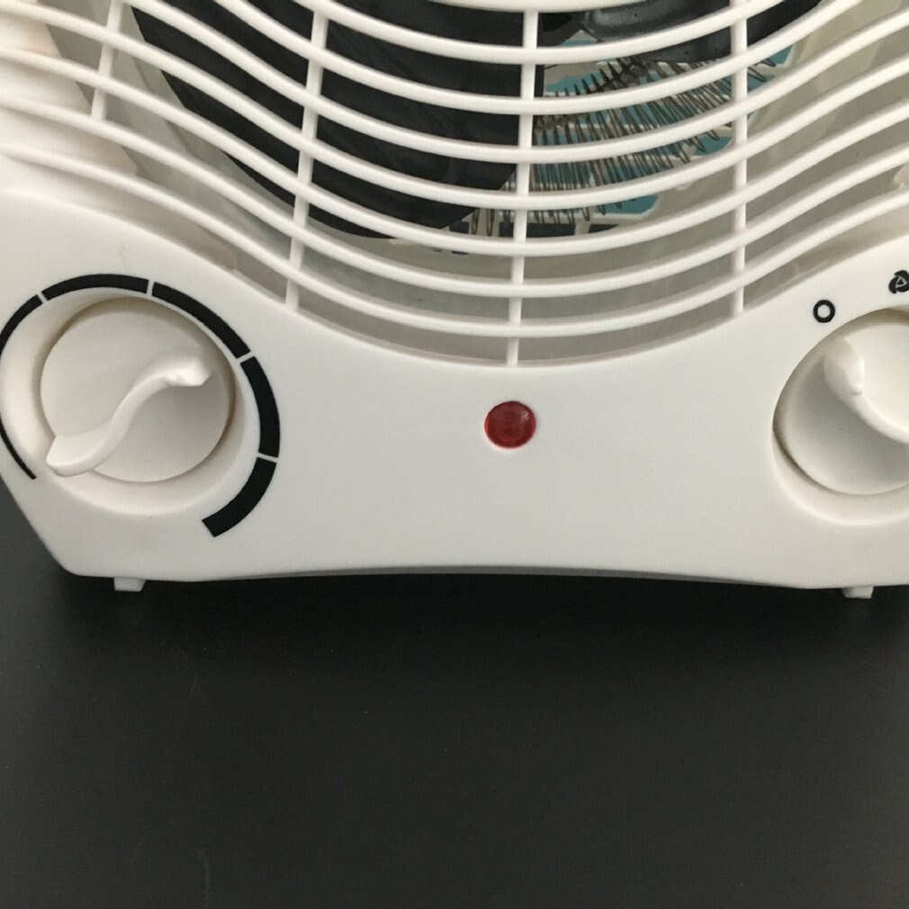 Upright Home Oscillating Electric Heater Fans 2kw Adjustable Thermostat 220V Electric Winter Warmer Desktop Heater EU Plug
