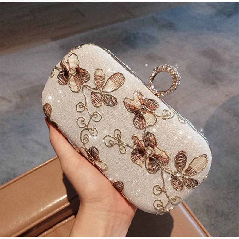 Vintage Vrouwen Handtas Strass Tassen voor Vrouwen Borduurwerk Vinger Ringen Avondtassen Banket Bruiloft Bruids schoudertas