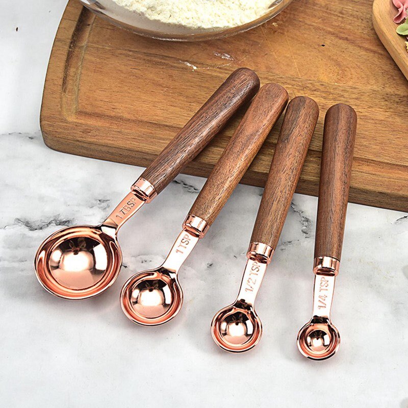 4 st roséguld rostfritt stål kopparplåt mätkoppar sked set valnöt trähandtag för kök matstång bakverktyg