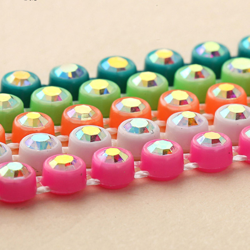SS8 10 Meter Kunststoff Strass Streifenbildung Für einheimisch Perlen Schmuck Ohrring Strass Trimmen Kleidung Zubehör