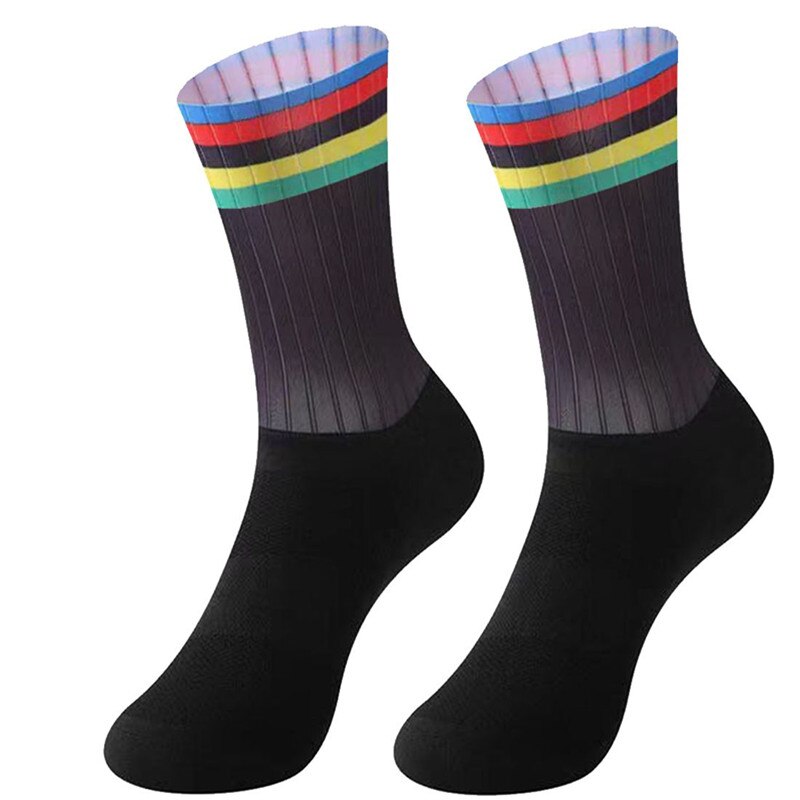 Mærke cykelsport sokker beskytter fødder åndbar fugtspredende sokker cykelsokker cykler sokker: Sort