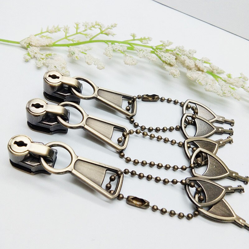 1pcs 5# Nylon Coil Zipper Key Lock Slider Locking Zip Pull Head DIY Handmade Accessories For Clothing Luggage: 2