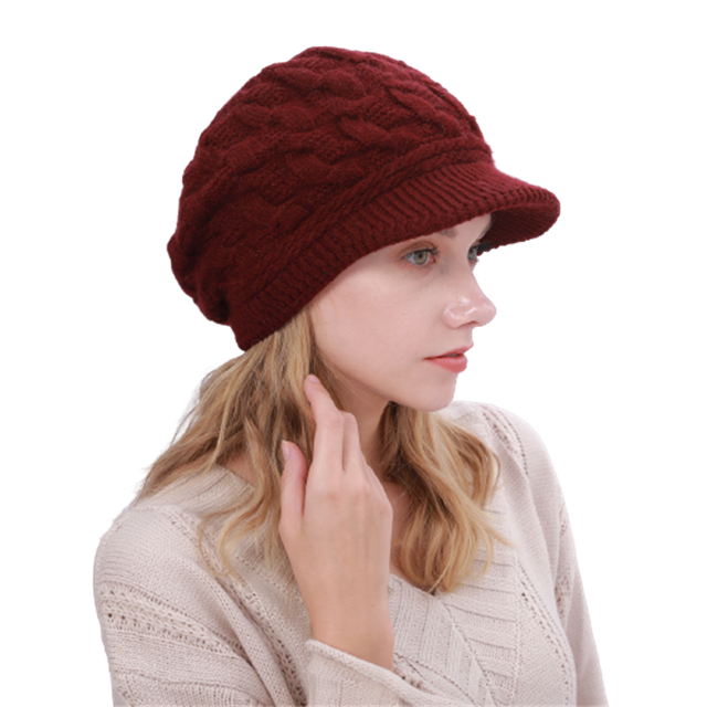 Gorros de felpa con visera de punto trenzado para mujer, boina informal a prueba de viento, Color liso, Otoño e Invierno: HSH25-Wine red