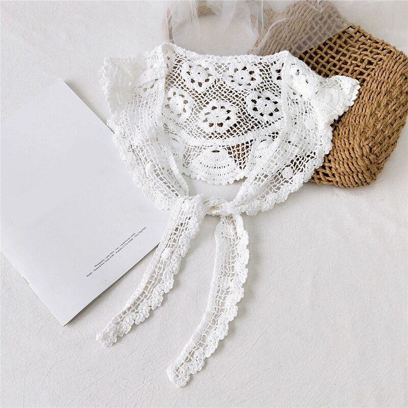 Lente Zomer Vrouwen Driehoek Kant Sjaal Wit Zwart Zakdoek Tas Bloemen Vrouw Zijde Haar Hoofd Sjaals Bandana: WHITE
