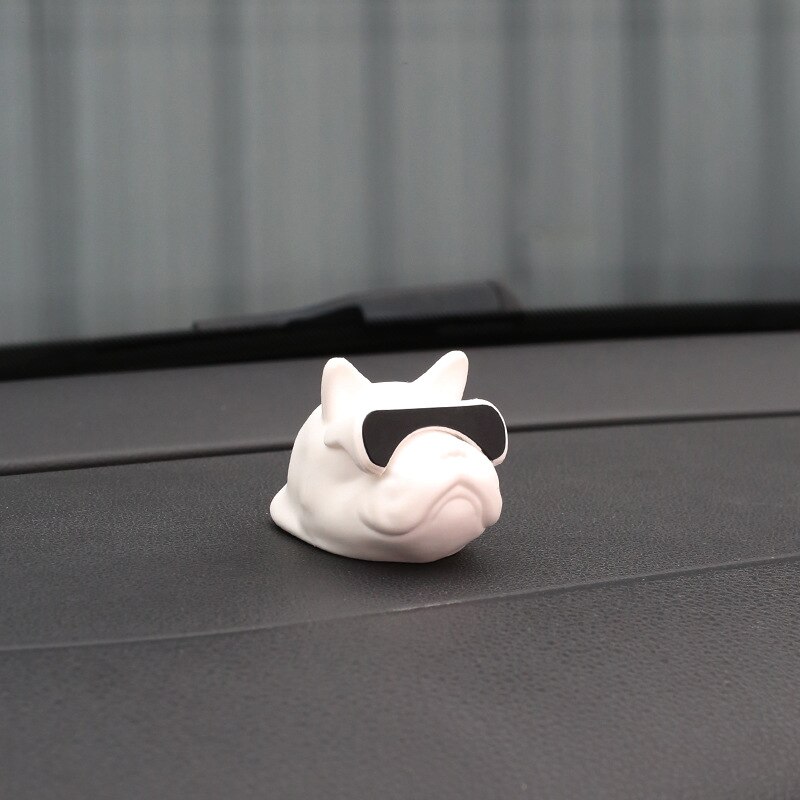 Auto persoonlijkheid franse bulldog decoratie auto interieur honden speelgoed decoratie ornament auto interieur producten auto accessoires: Wit