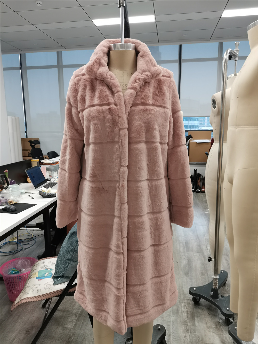 Umeko Elegante Effen Faux Vos Bontjas Vrouwen Winter Mode Medium Kunstmatige Vos Bontjas Vrouw Warm Nep Vos Bont jassen Vrouwelijke