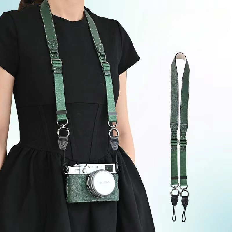 Torba na aparat fotograficzny do Fujifilm X100VI X100 VI 6, skórzana osłona ochronna z półpodstawą i paskiem na ramię na szyję i smyczą: zgniły zielony