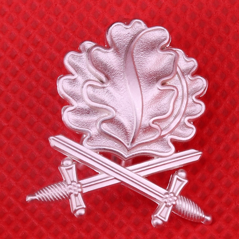 Eiken Bladeren Pin Zwaard Broche Vintage Badge Duitsland Sieraden Mannen Patriot Shirts Jas Accessoire