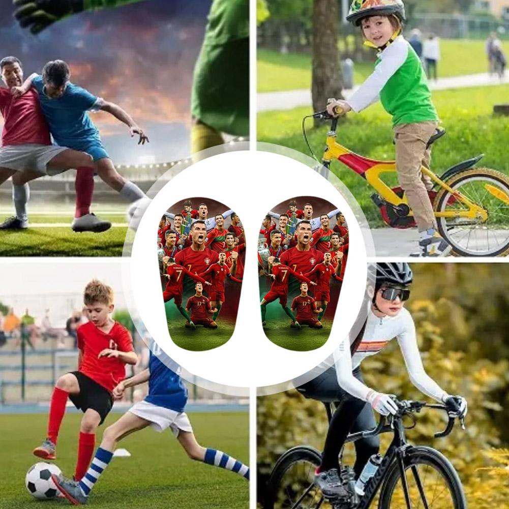 1 paar mini-scheenbeschermers, beschermende voetbalbenodigdheden, beschermende uitrusting scheenbeschermers verzamelpads voor voetbalfans