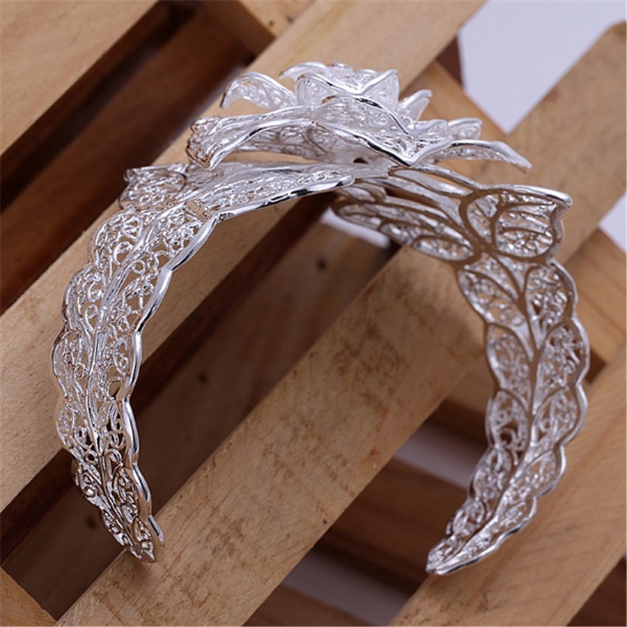 Explosion models selling silver color jewelry factory direct simple trend women three layers flower bracelets